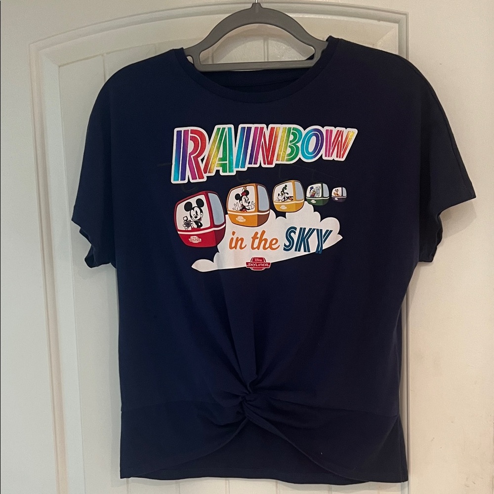 Disney Navy Blue Rainbow Skyliner T-Shirt in XL